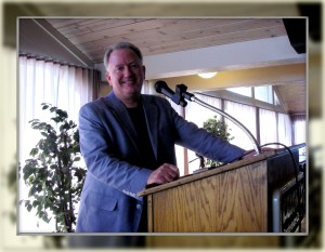 Dahl-MnSCU-Keynote-2010-framed Barry Dahl speaking at tech conference